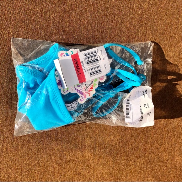 Venus Bikini Top & BEECA Bikini Bottoms 💙 ! - Picture 7 of 7